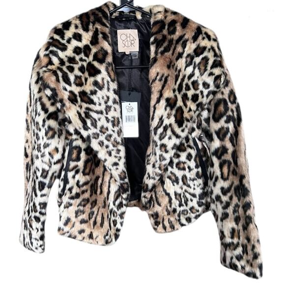 Chaser Jackets & Blazers - Chaser Faux Fur Animal Print Jacket
No closure